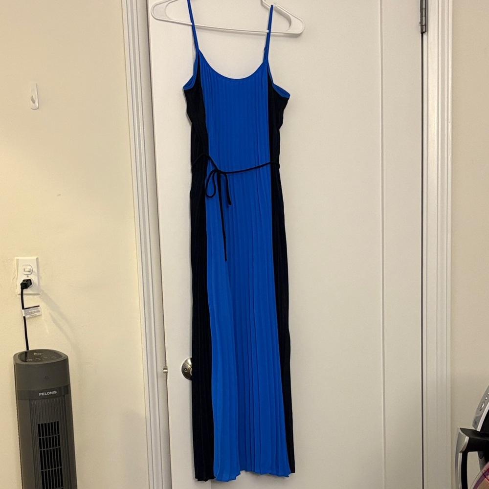 Banana republic. 0 PETITE. women’s pleated dress with waist tie and pockets